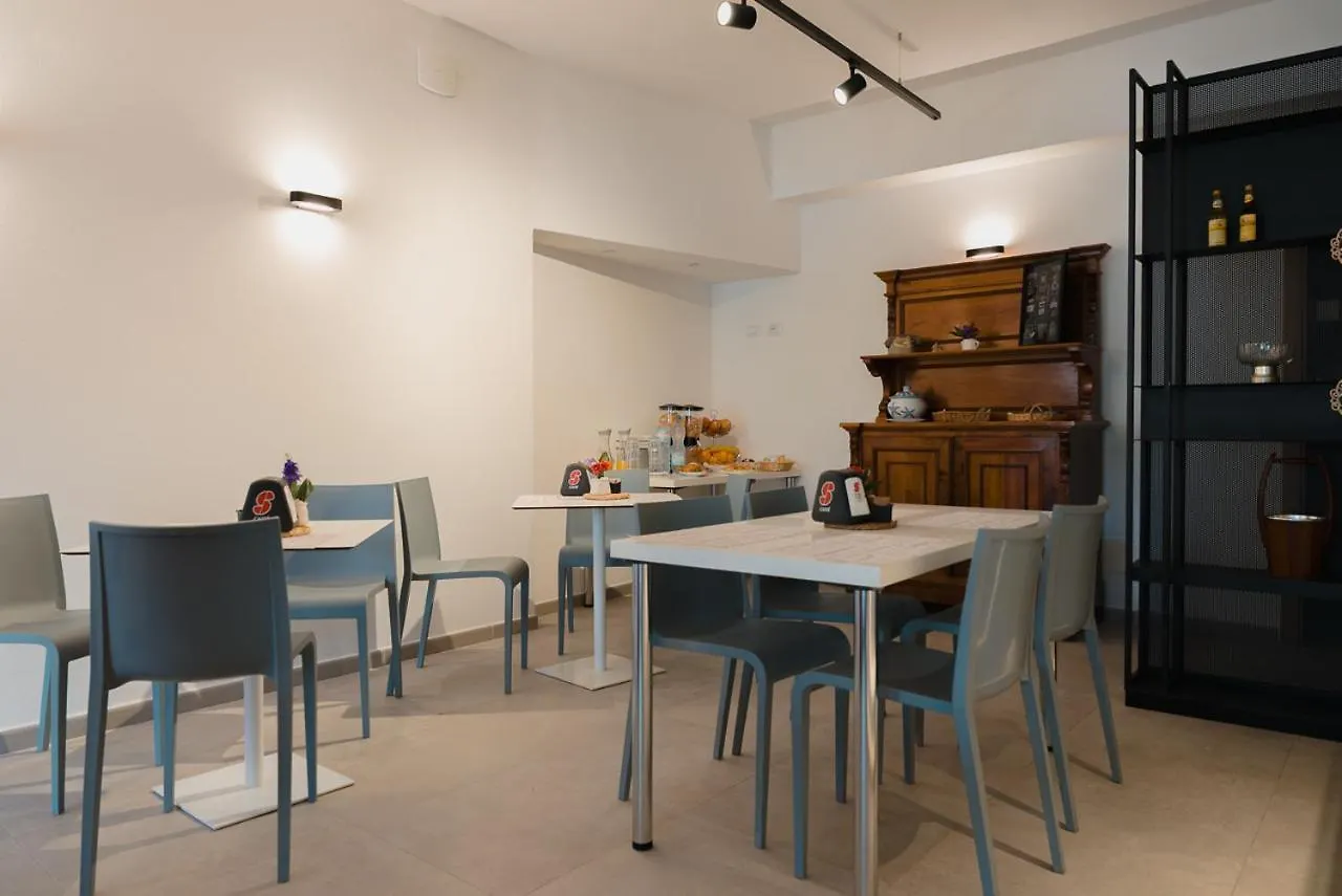 Rooms, Affittacamere Maksim Golfo Aranci Gasthof