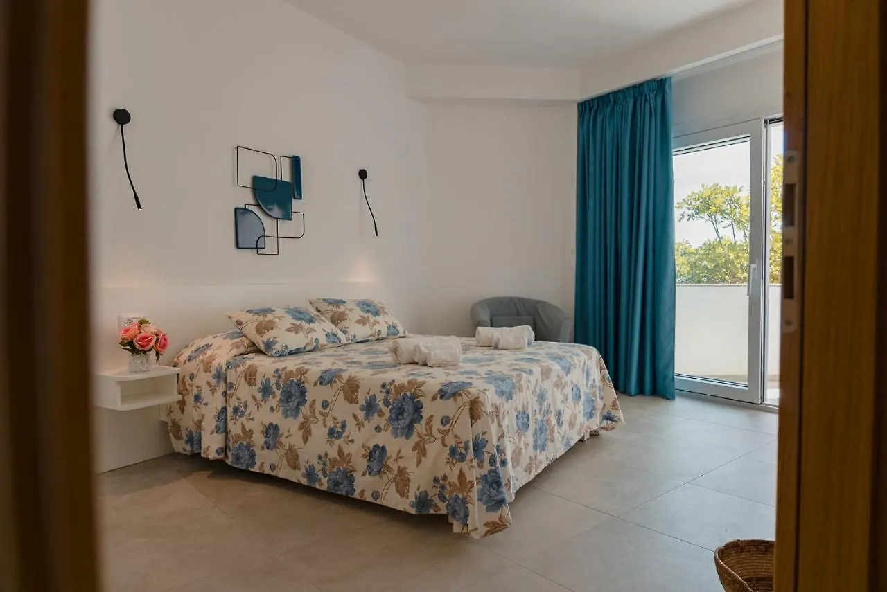 Gasthof Rooms, Affittacamere Maksim Golfo Aranci