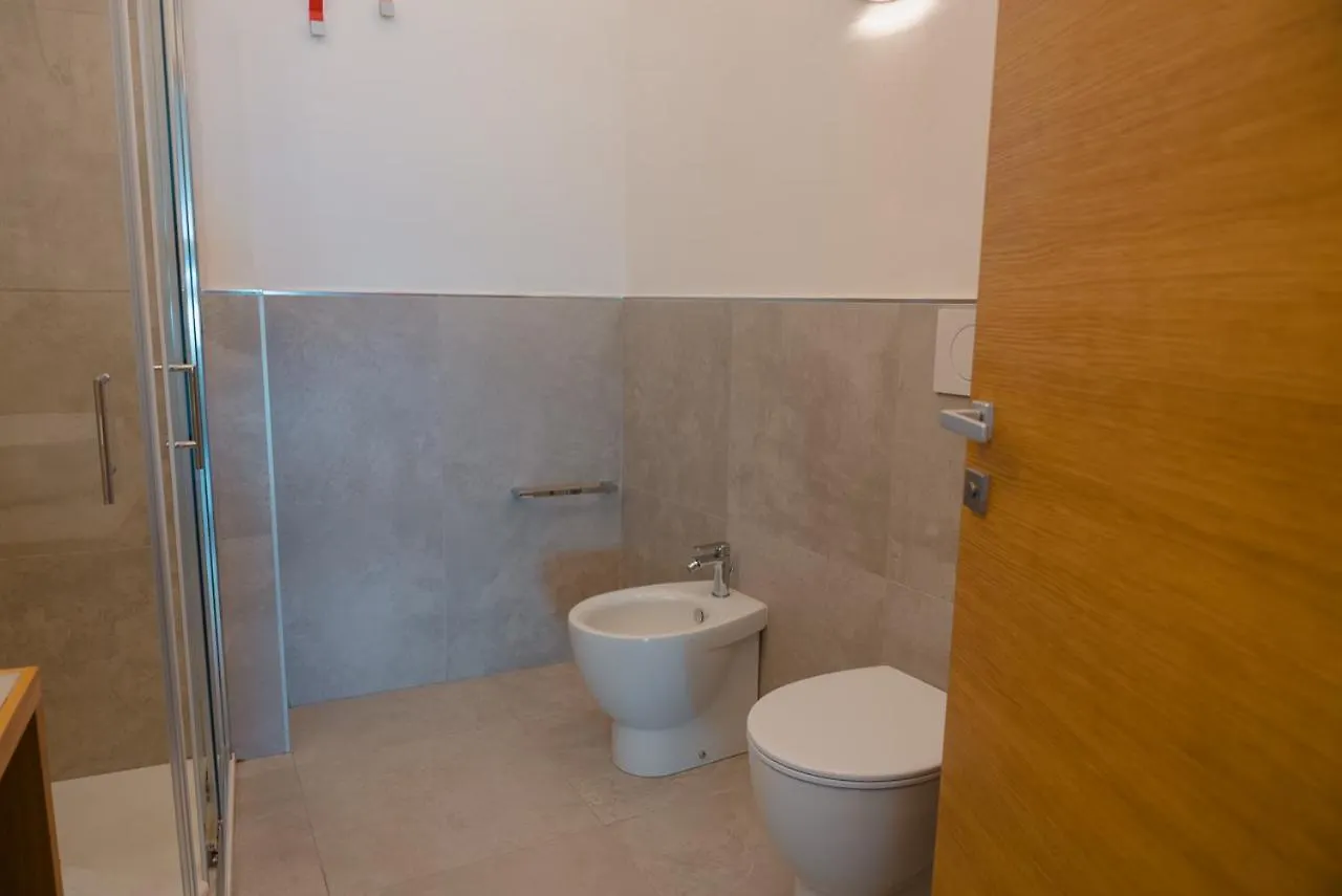 Gæstehus Rooms, Affittacamere Maksim Golfo Aranci