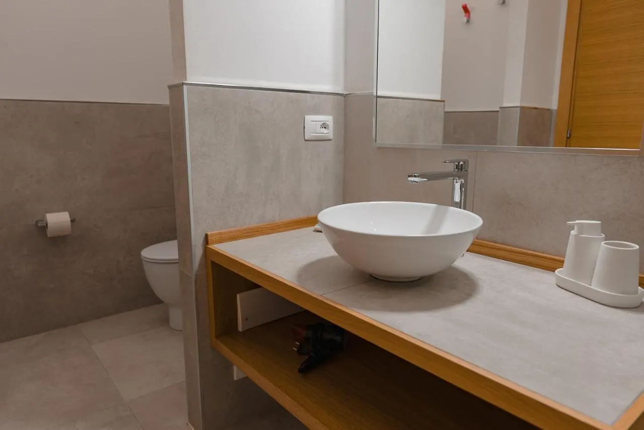 Rooms, Affittacamere Maksim Golfo Aranci Gasthof