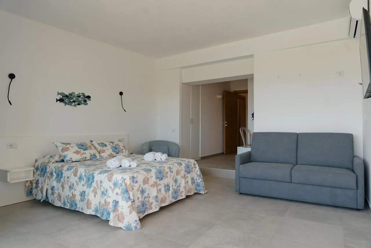 Rooms, Affittacamere Maksim Golfo Aranci Gasthof